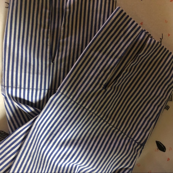 Philosophy Stripes Off Shoulder Loose Top - Picture 3 of 4